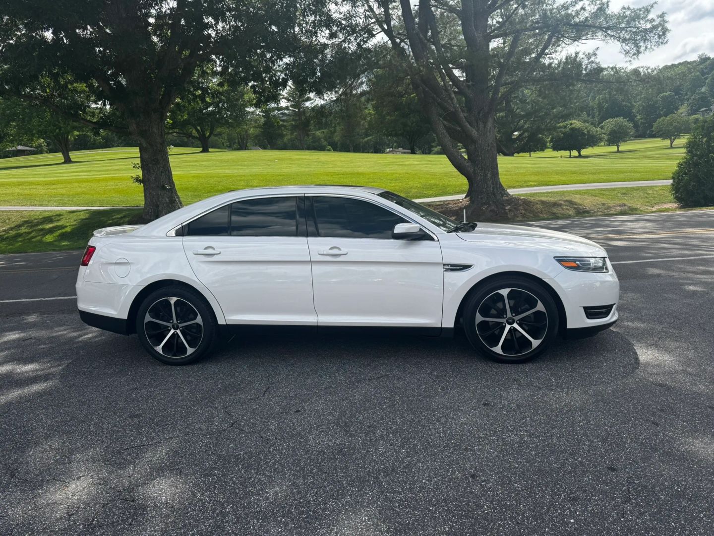 ford taurus 2016 1FAHP2E83GG157196 image ford taurus 2016 1FAHP2E83GG157196 image
