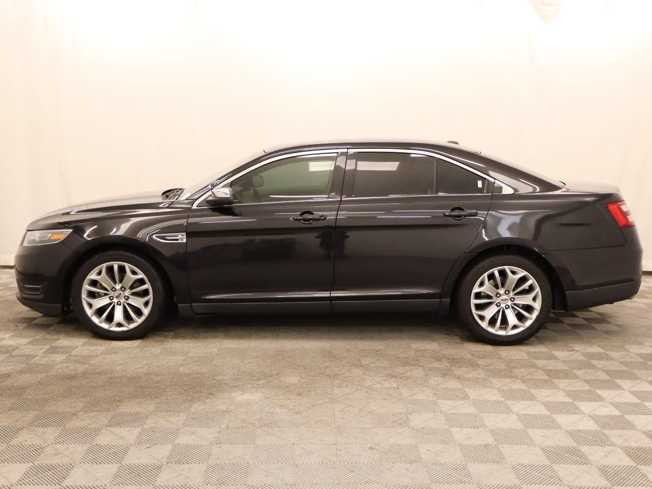 ford taurus 2019 1FAHP2F87KG108591 image ford taurus 2019 1FAHP2F87KG108591 image