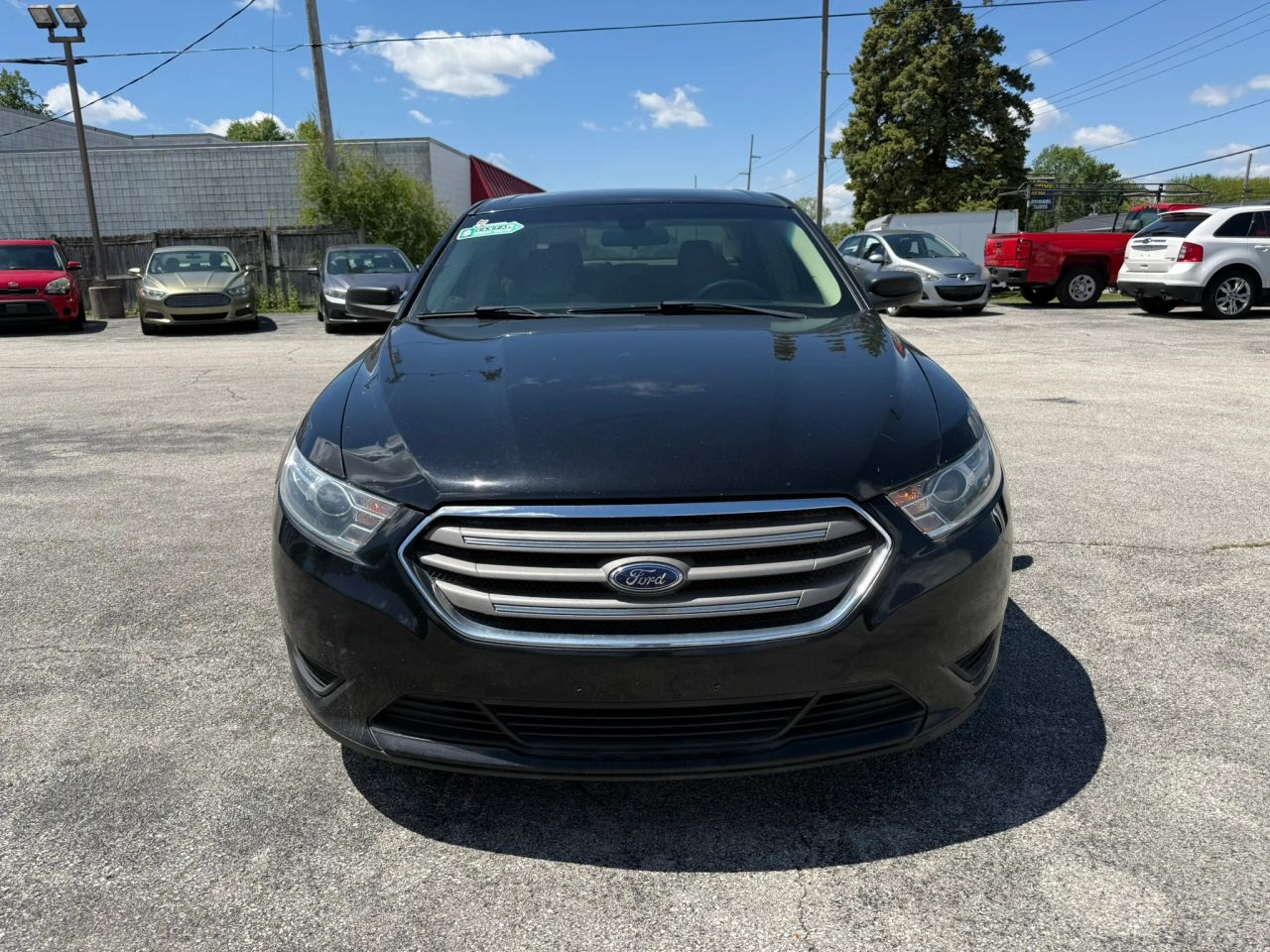 ford taurus 2018 1FAHP2D83JG138110 image ford taurus 2018 1FAHP2D83JG138110 image