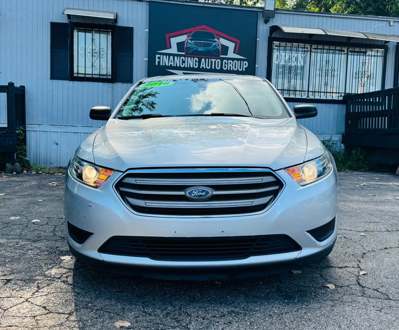 ford taurus 2018 1FAHP2D86JG136447 image ford taurus 2018 1FAHP2D86JG136447 image