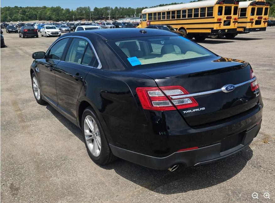 ford taurus 2018 1FAHP2D88JG101229 image ford taurus 2018 1FAHP2D88JG101229 image
