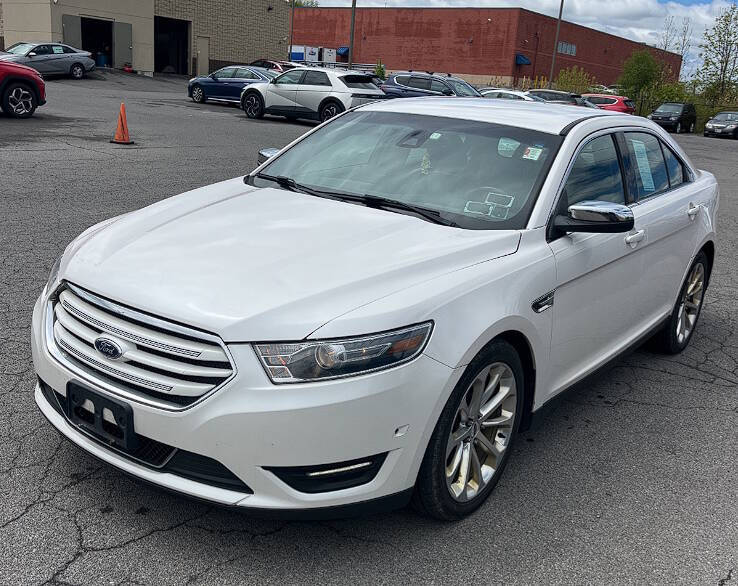 ford taurus 2018 1FAHP2J81JG137350 image ford taurus 2018 1FAHP2J81JG137350 image