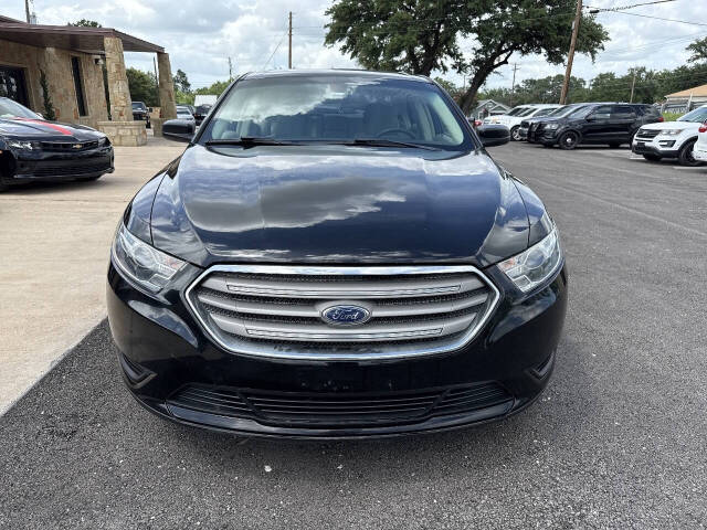 ford taurus 2018 1FAHP2D83JG103437 image ford taurus 2018 1FAHP2D83JG103437 image