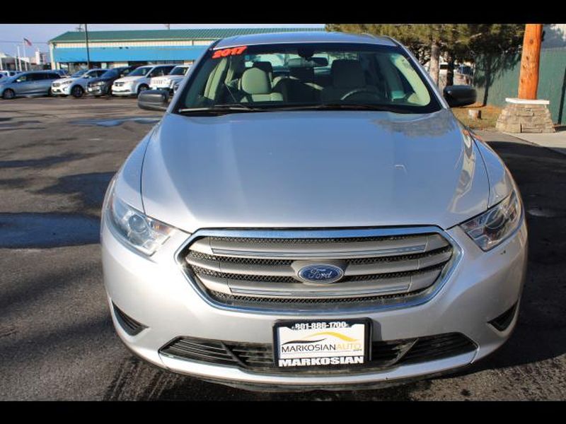 ford taurus 2017 1FAHP2D86HG132571 image ford taurus 2017 1FAHP2D86HG132571 image