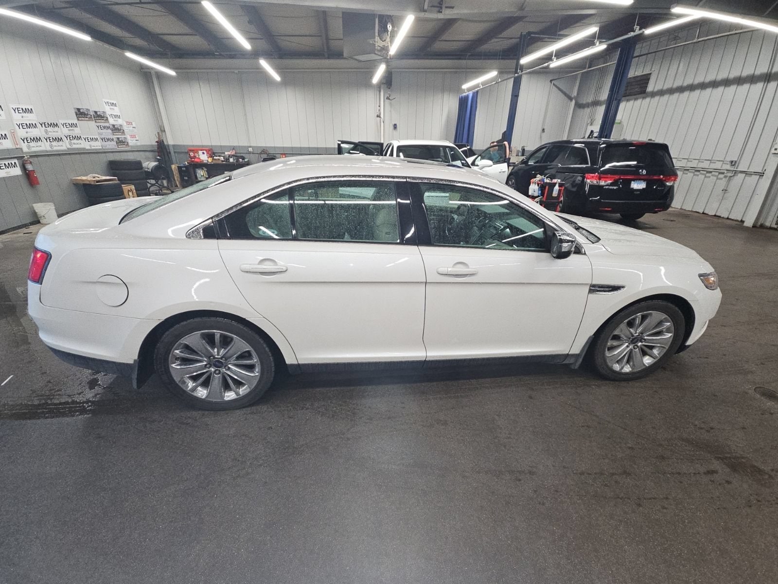 ford taurus 2012 1FAHP2FW4CG129866 image ford taurus 2012 1FAHP2FW4CG129866 image