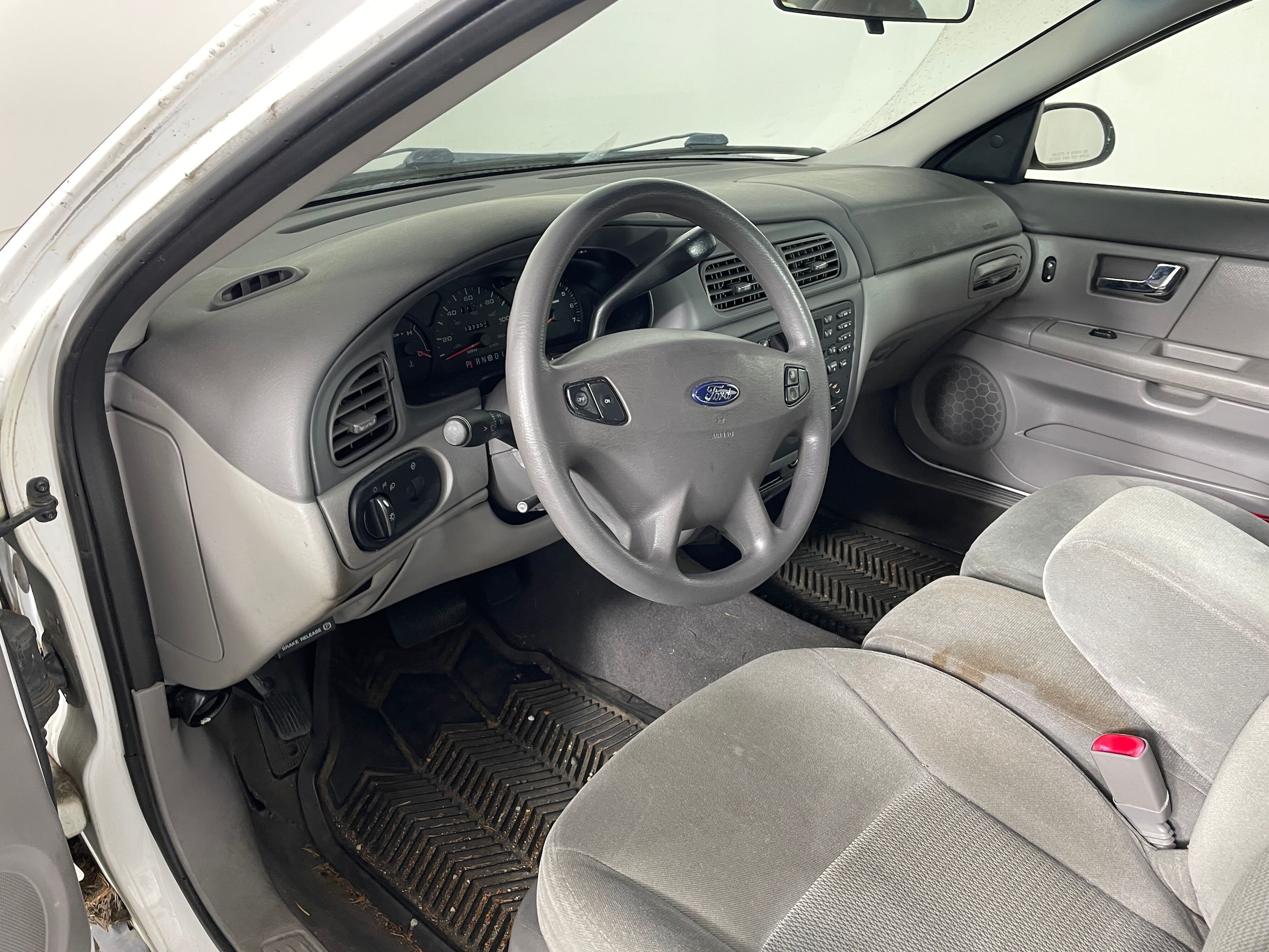 ford taurus 2003 1FAFP55233A168233 image ford taurus 2003 1FAFP55233A168233 image