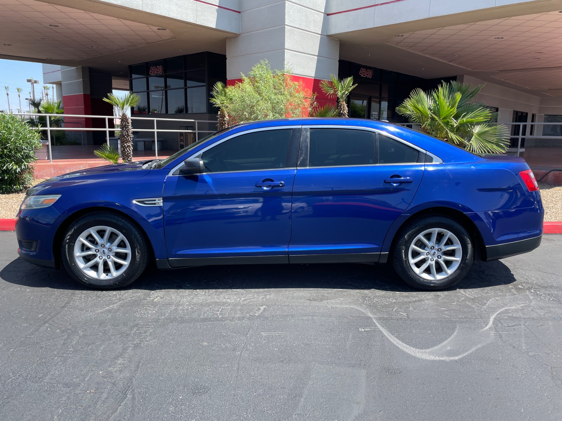 ford taurus 2013 1FAHP2D8XDG107974 image ford taurus 2013 1FAHP2D8XDG107974 image