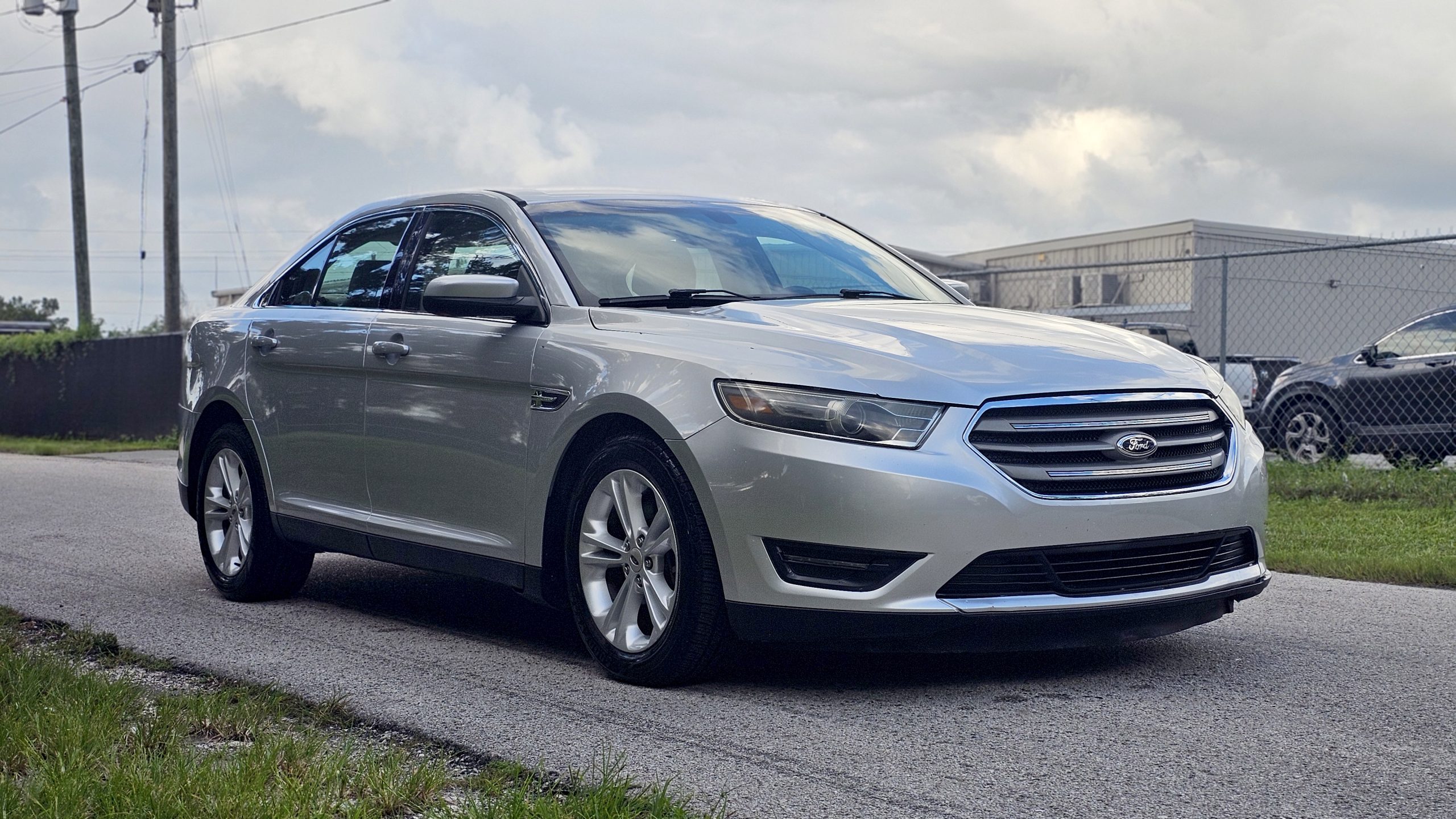 ford taurus 2014 1FAHP2E83EG161178 image ford taurus 2014 1FAHP2E83EG161178 image