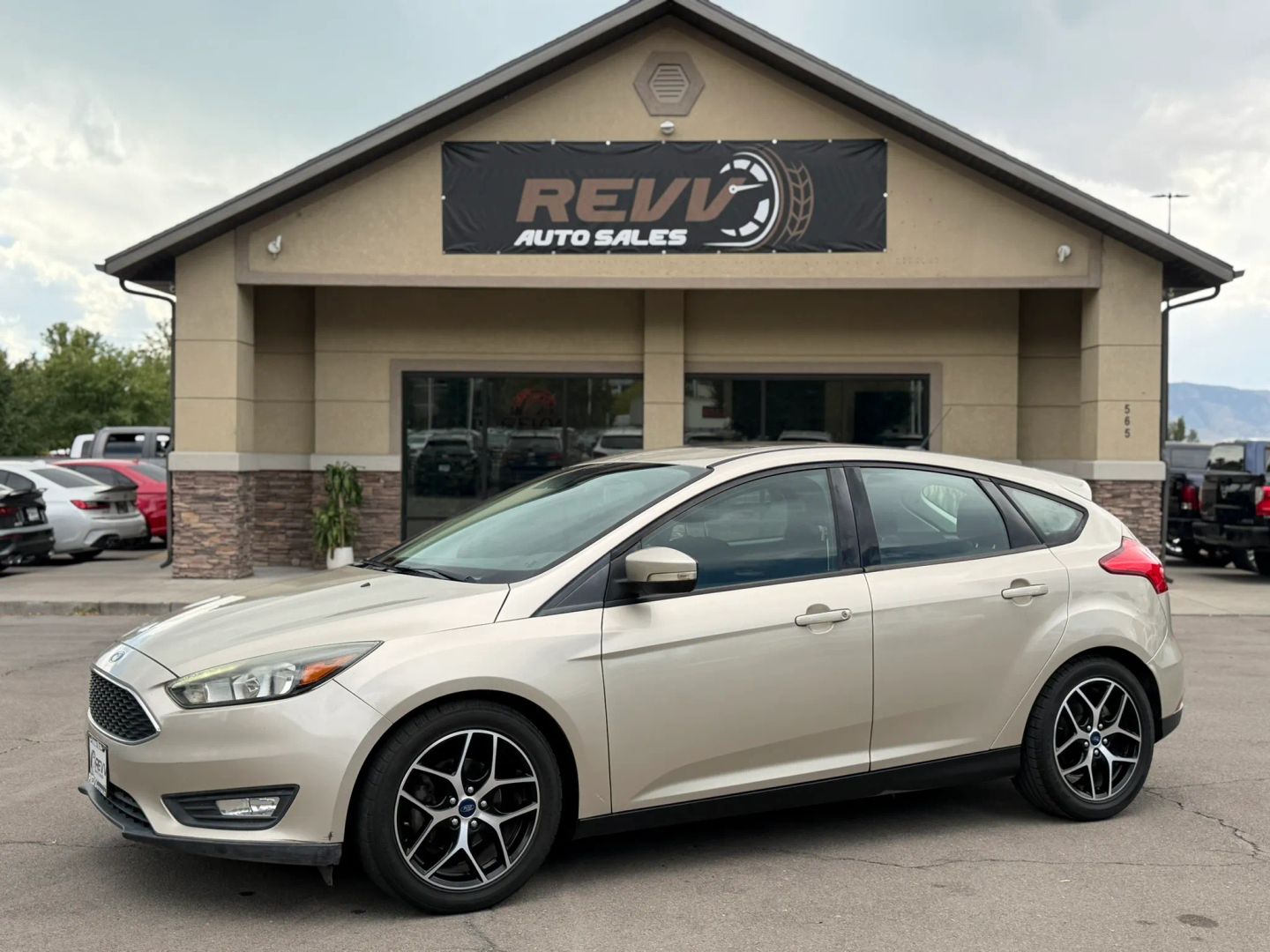 ford focus 2017 1FADP3M21HL310023 image ford focus 2017 1FADP3M21HL310023 image