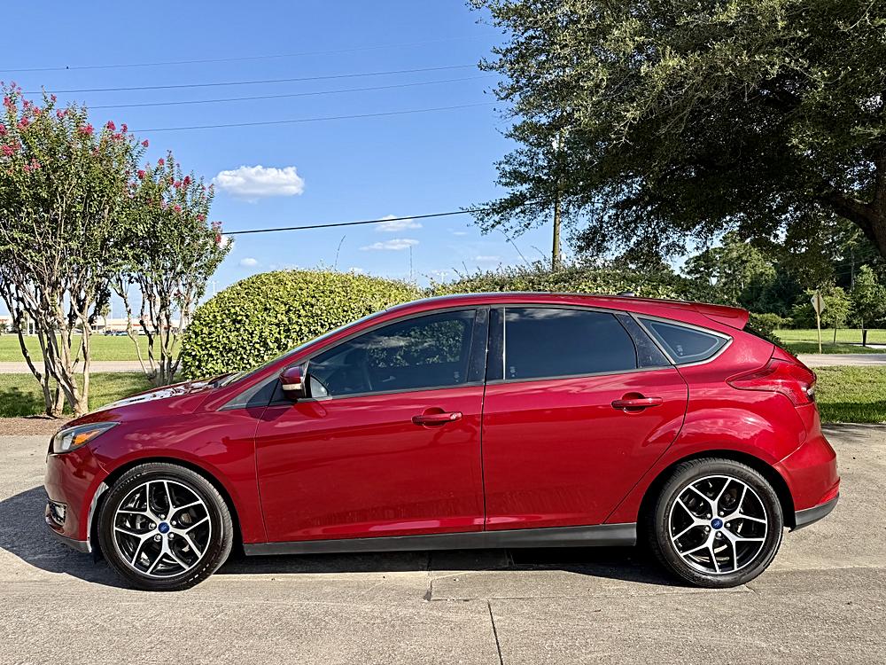 ford focus 2017 1FADP3M29HL318872 image ford focus 2017 1FADP3M29HL318872 image