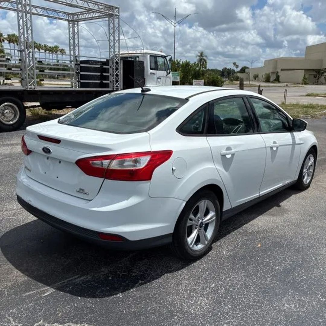 ford focus 2014 1FADP3F22EL392286 image ford focus 2014 1FADP3F22EL392286 image