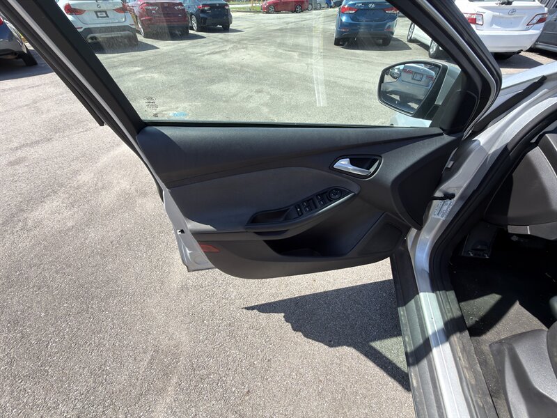 ford focus 2014 1FADP3K23EL128323 image ford focus 2014 1FADP3K23EL128323 image