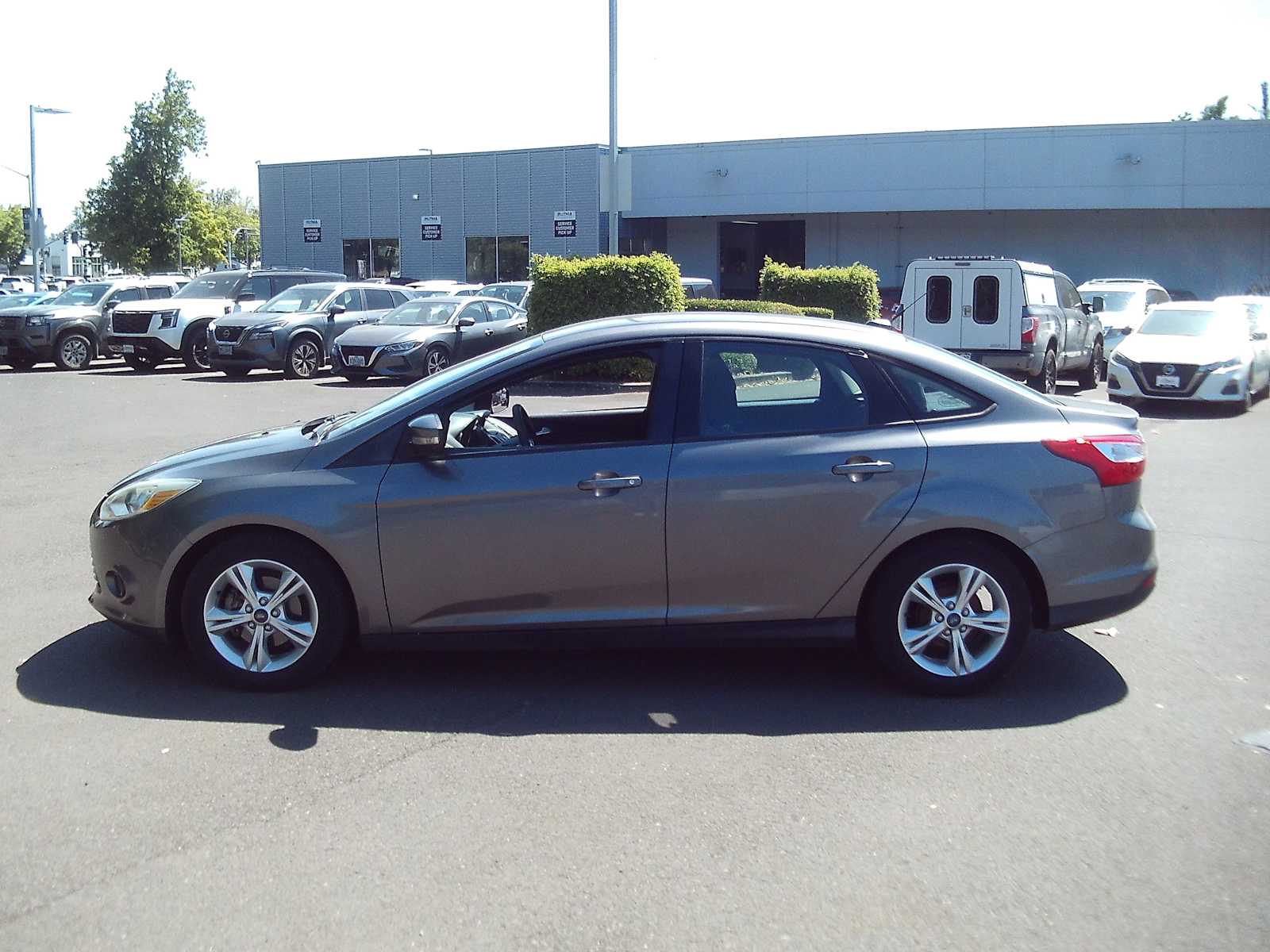 ford focus 2014 1FADP3F21EL355827 image ford focus 2014 1FADP3F21EL355827 image