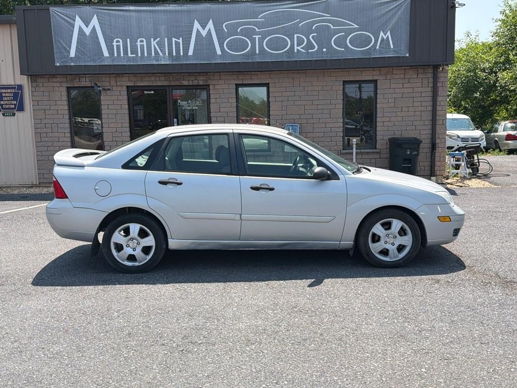 ford focus 2005 1FAFP34N25W215824 image ford focus 2005 1FAFP34N25W215824 image