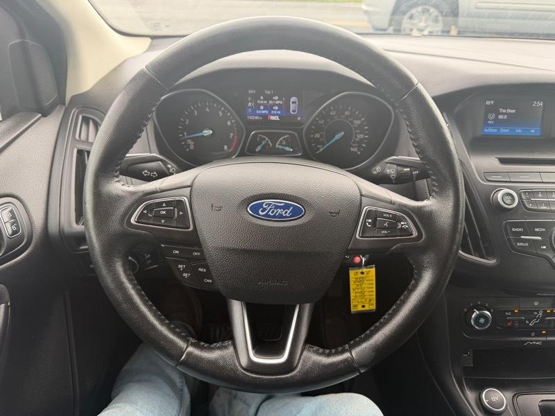 ford focus 2015 1FADP3F20FL385676 image ford focus 2015 1FADP3F20FL385676 image