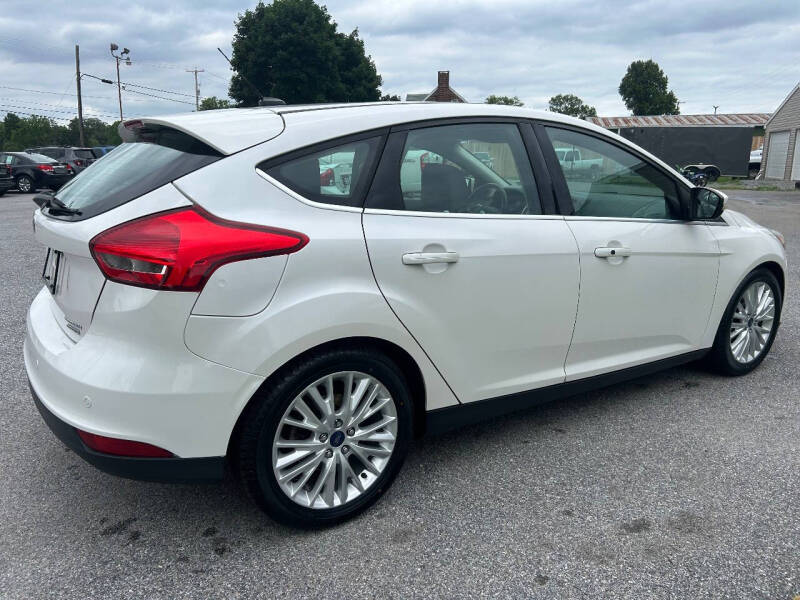 ford focus 2015 1FADP3N26FL345779 image ford focus 2015 1FADP3N26FL345779 image