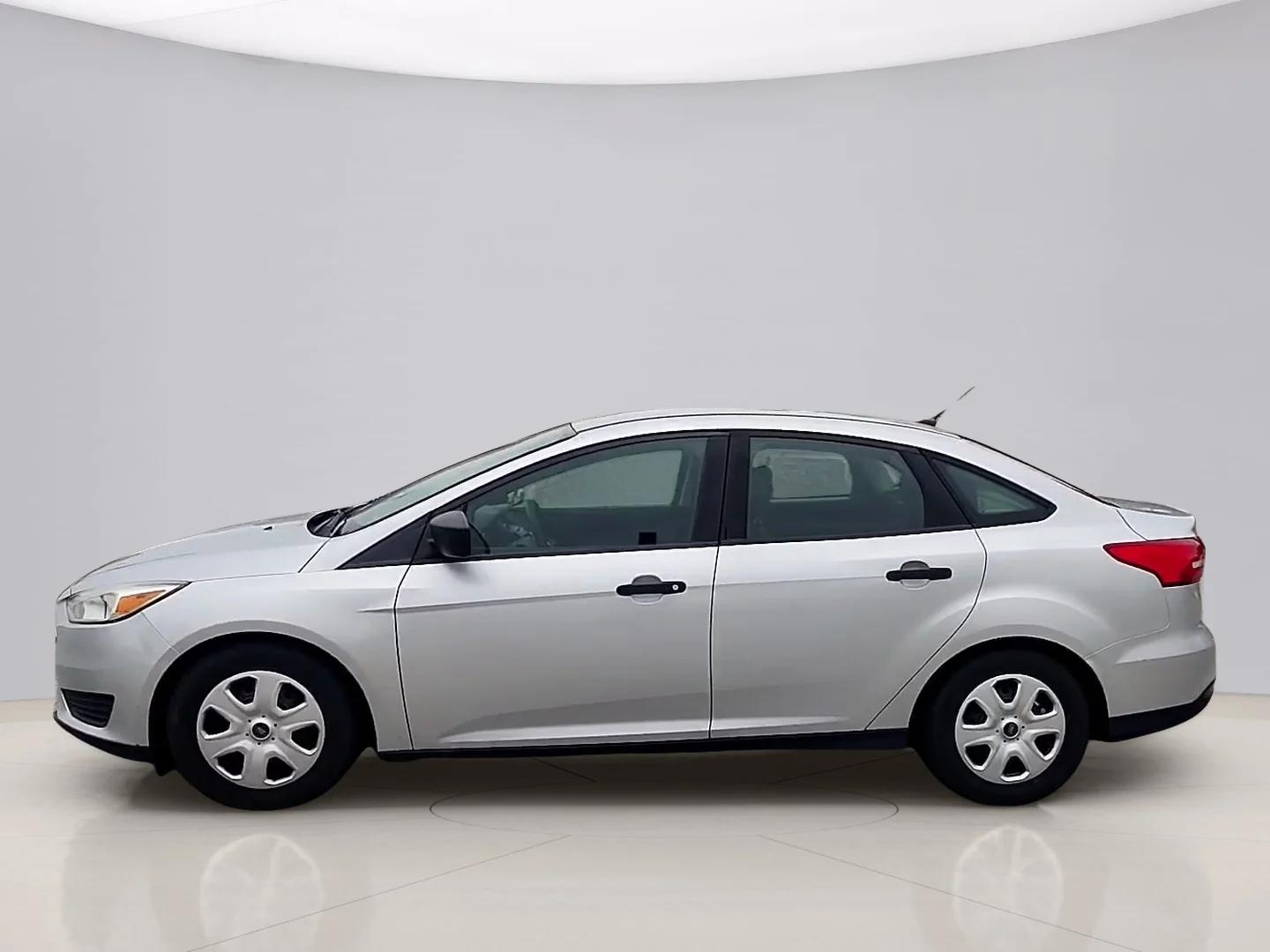 ford focus 2015 1FADP3E2XFL305947 image ford focus 2015 1FADP3E2XFL305947 image