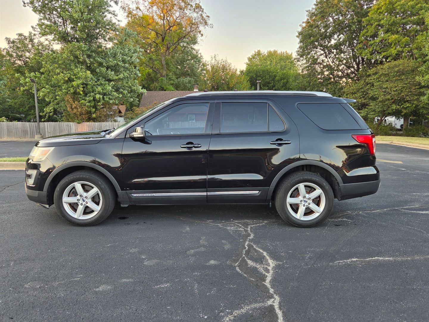 ford explorer 2016 1FM5K8D89GGC73269 image ford explorer 2016 1FM5K8D89GGC73269 image
