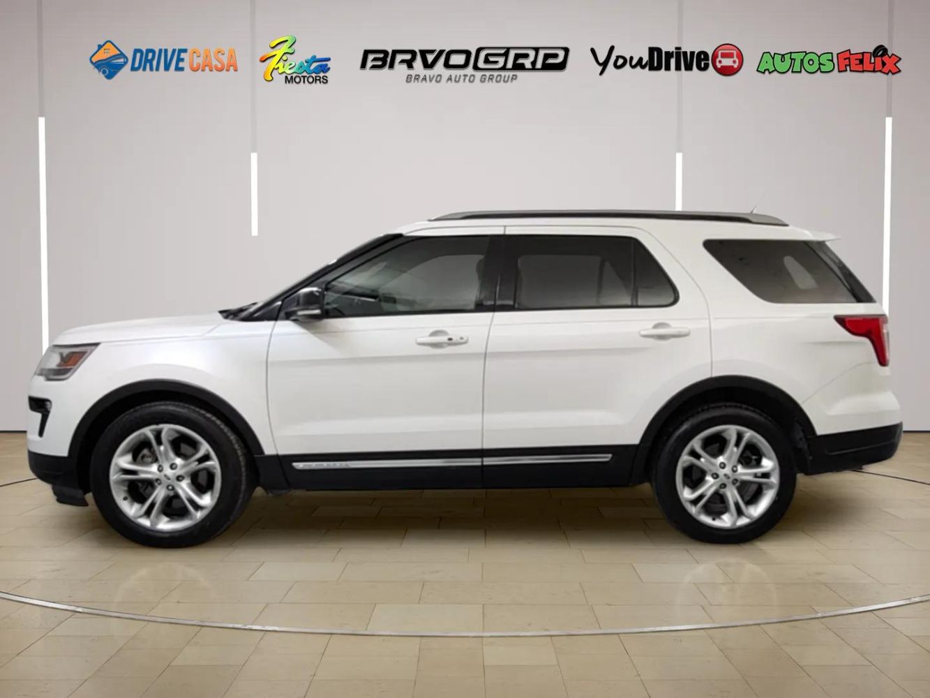 ford explorer 2018 1FM5K7D82JGA76137 image ford explorer 2018 1FM5K7D82JGA76137 image