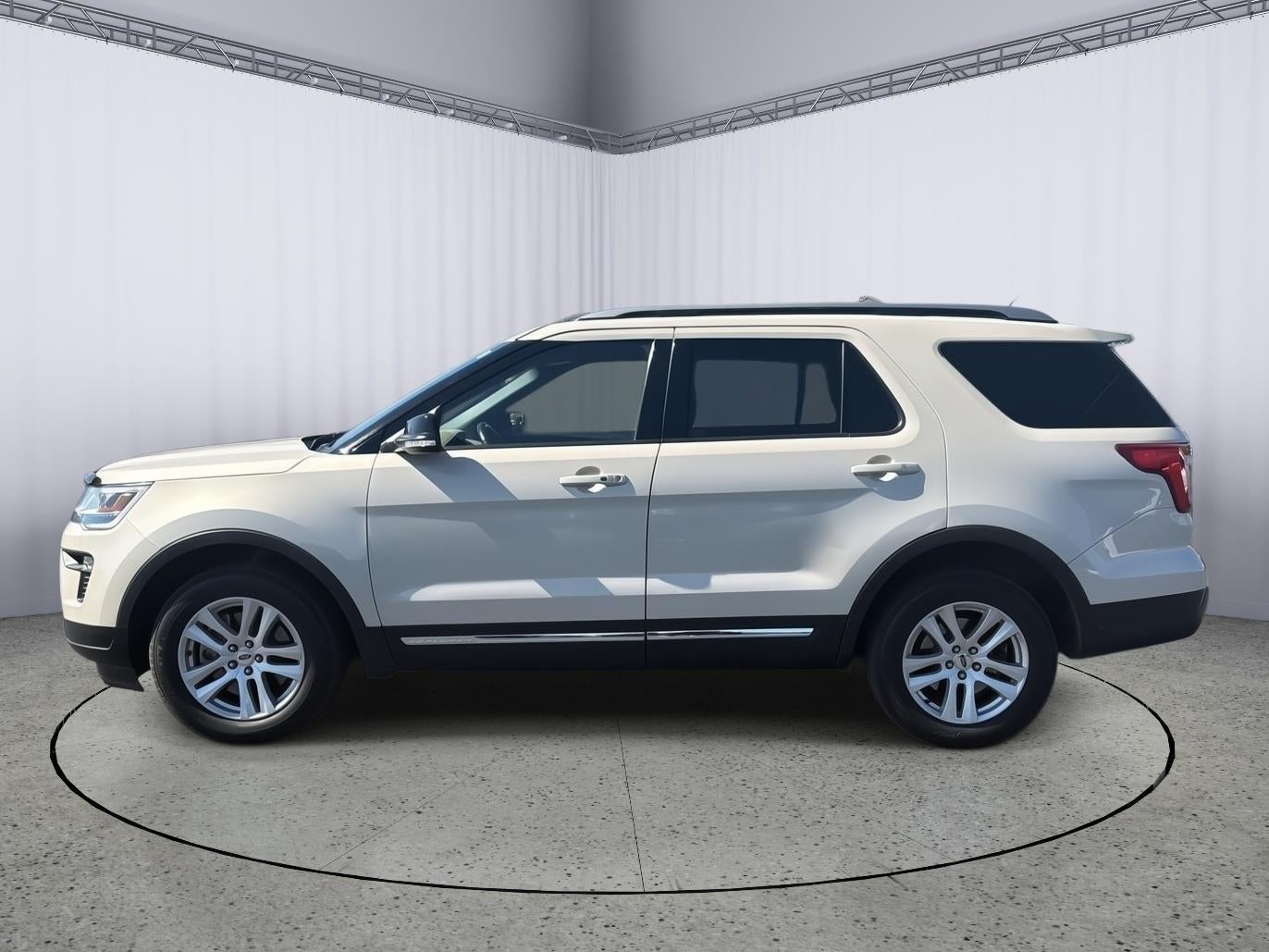 ford explorer 2018 1FM5K8D89JGA69028 image ford explorer 2018 1FM5K8D89JGA69028 image