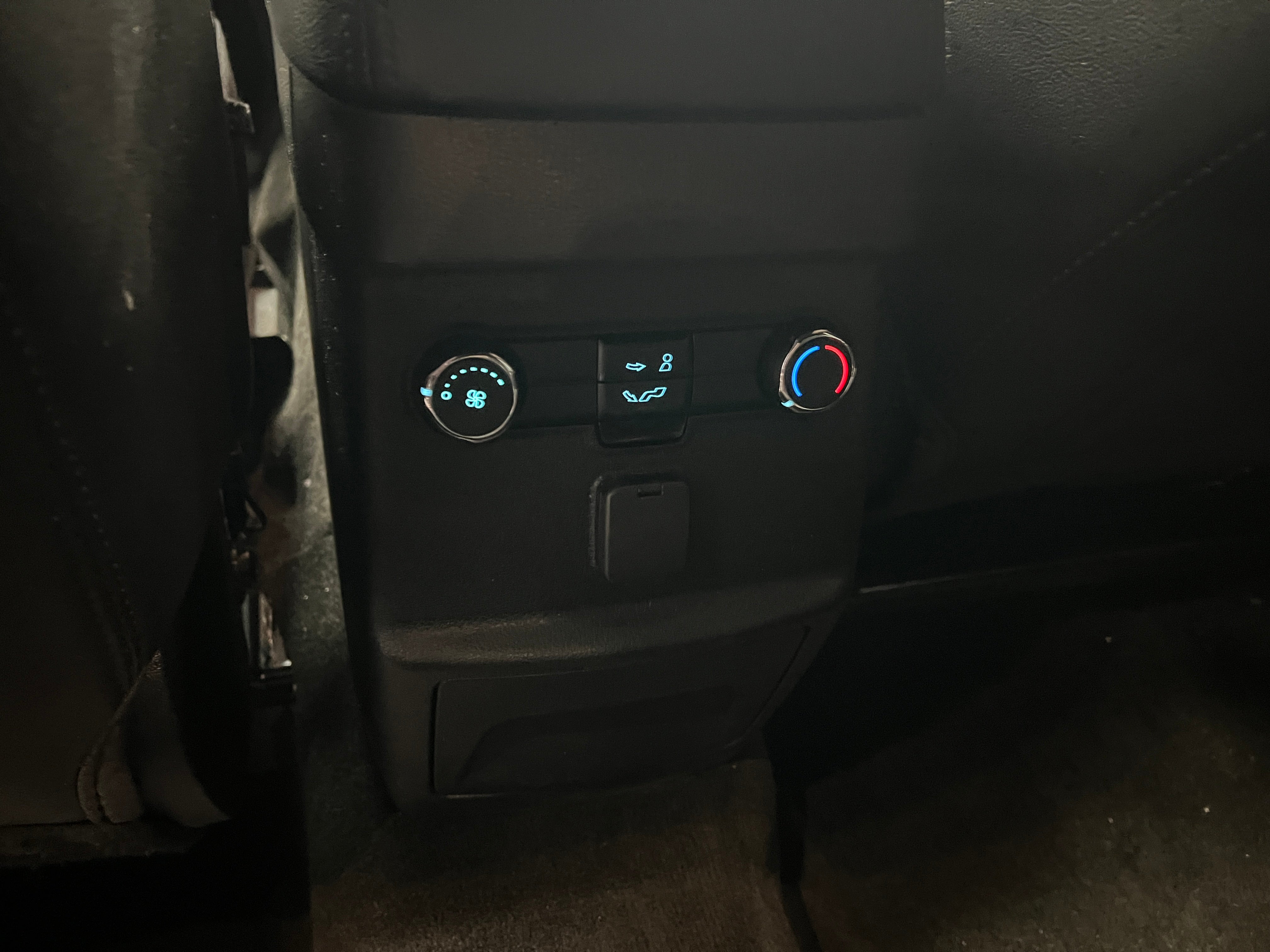 ford explorer 2018 1FM5K8D80JGB03132 image ford explorer 2018 1FM5K8D80JGB03132 image