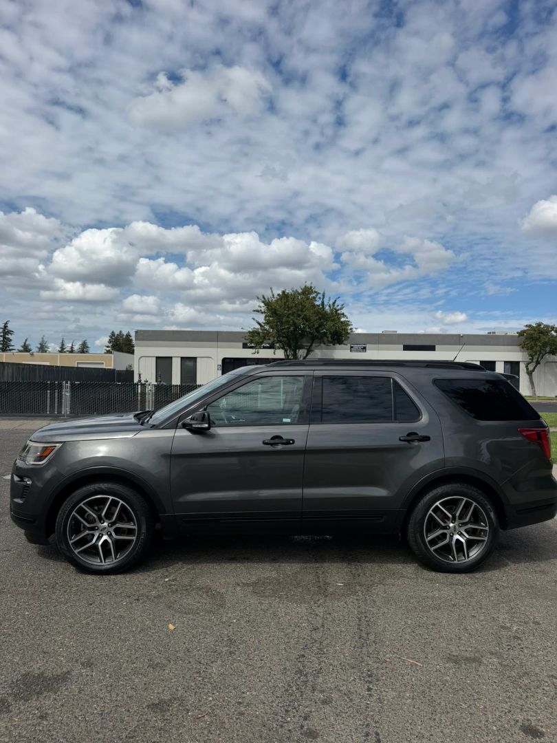 ford explorer 2018 1FM5K8GTXJGC00872 image ford explorer 2018 1FM5K8GTXJGC00872 image