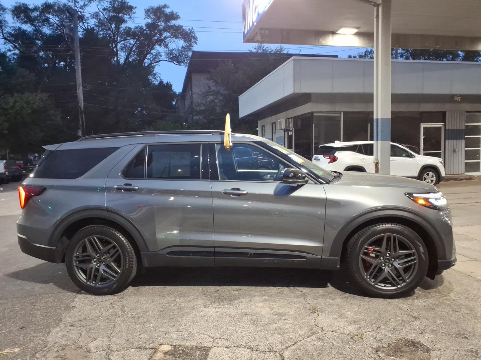 ford explorer 2026 1FMWK8GCXTGB03663 image ford explorer 2026 1FMWK8GCXTGB03663 image