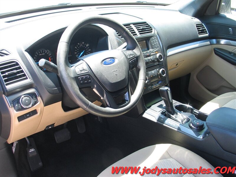 ford explorer 2017 1FM5K8B88HGC48917 image ford explorer 2017 1FM5K8B88HGC48917 image