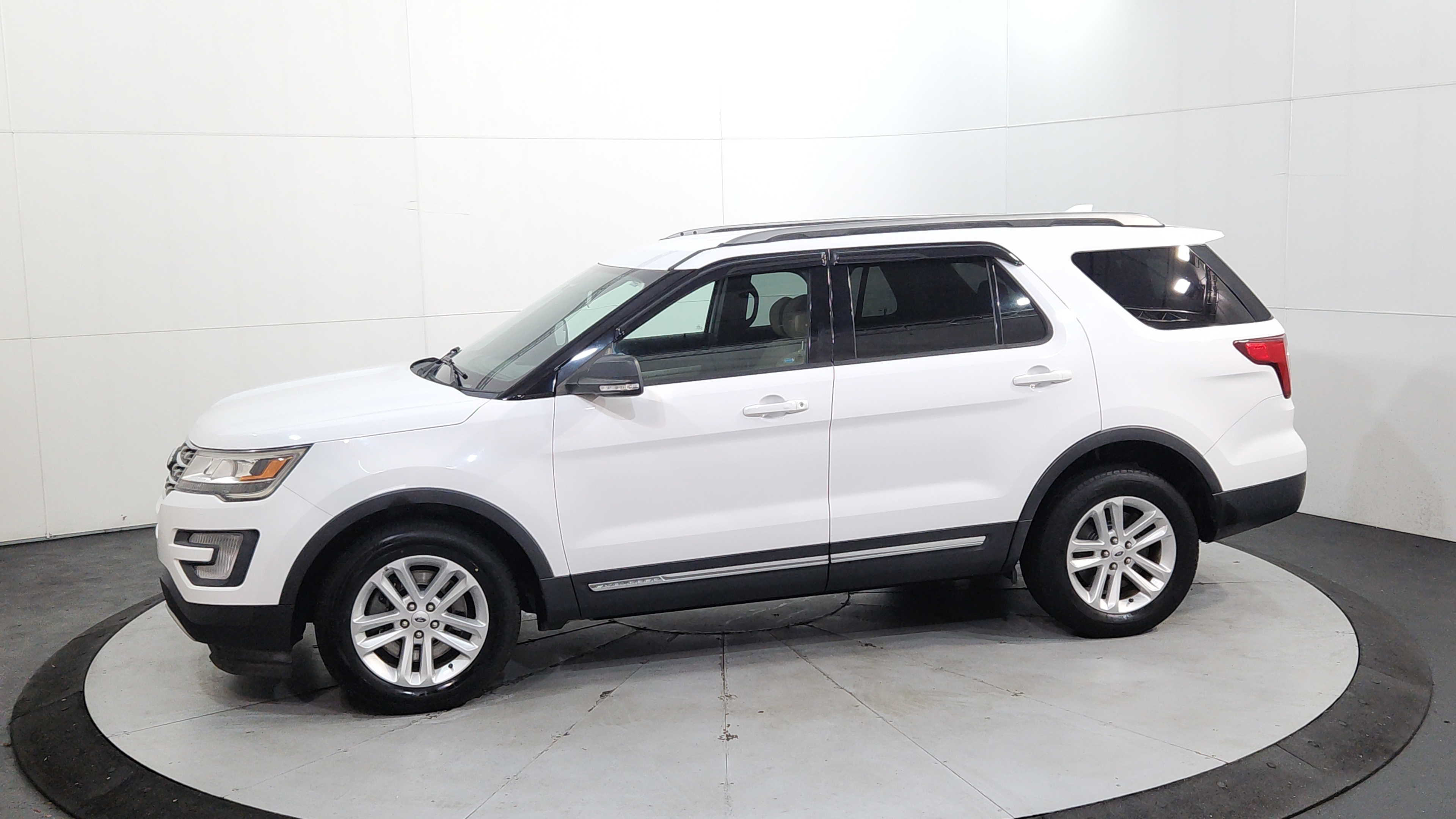 ford explorer 2017 1FM5K7D87HGE01875 image ford explorer 2017 1FM5K7D87HGE01875 image