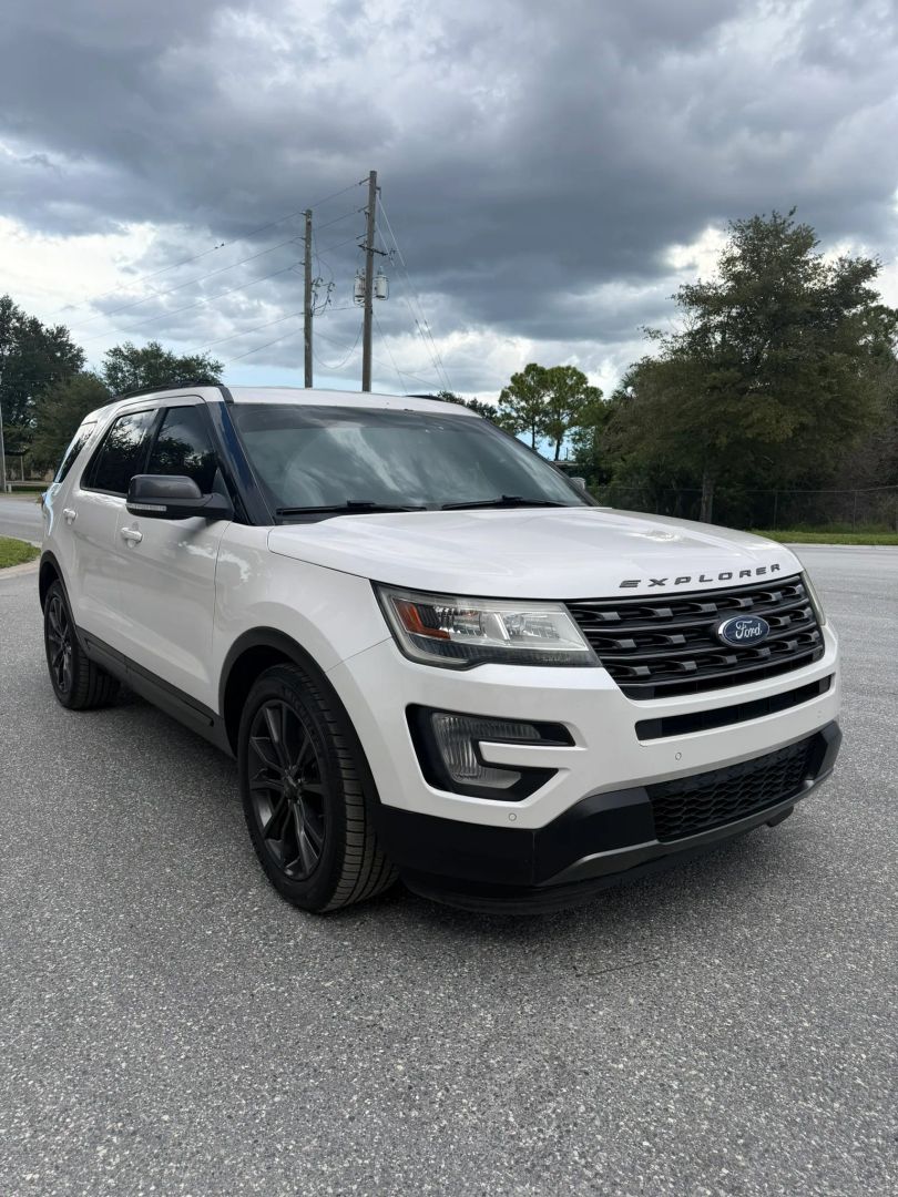 ford explorer 2017 1FM5K7D8XHGC51843 image ford explorer 2017 1FM5K7D8XHGC51843 image