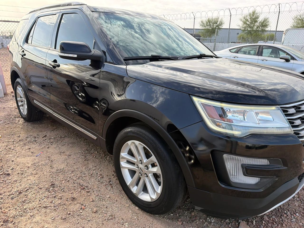 ford explorer 2017 1FM5K7D82HGD13056 image ford explorer 2017 1FM5K7D82HGD13056 image
