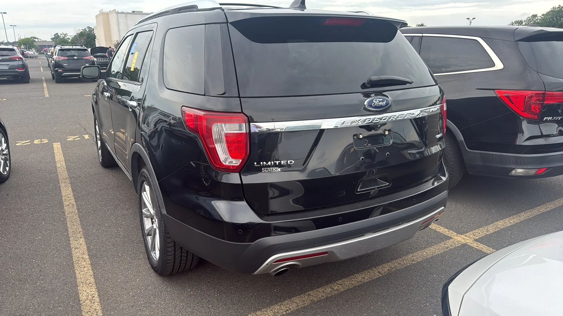ford explorer 2017 1FM5K8FH8HGC08136 image ford explorer 2017 1FM5K8FH8HGC08136 image