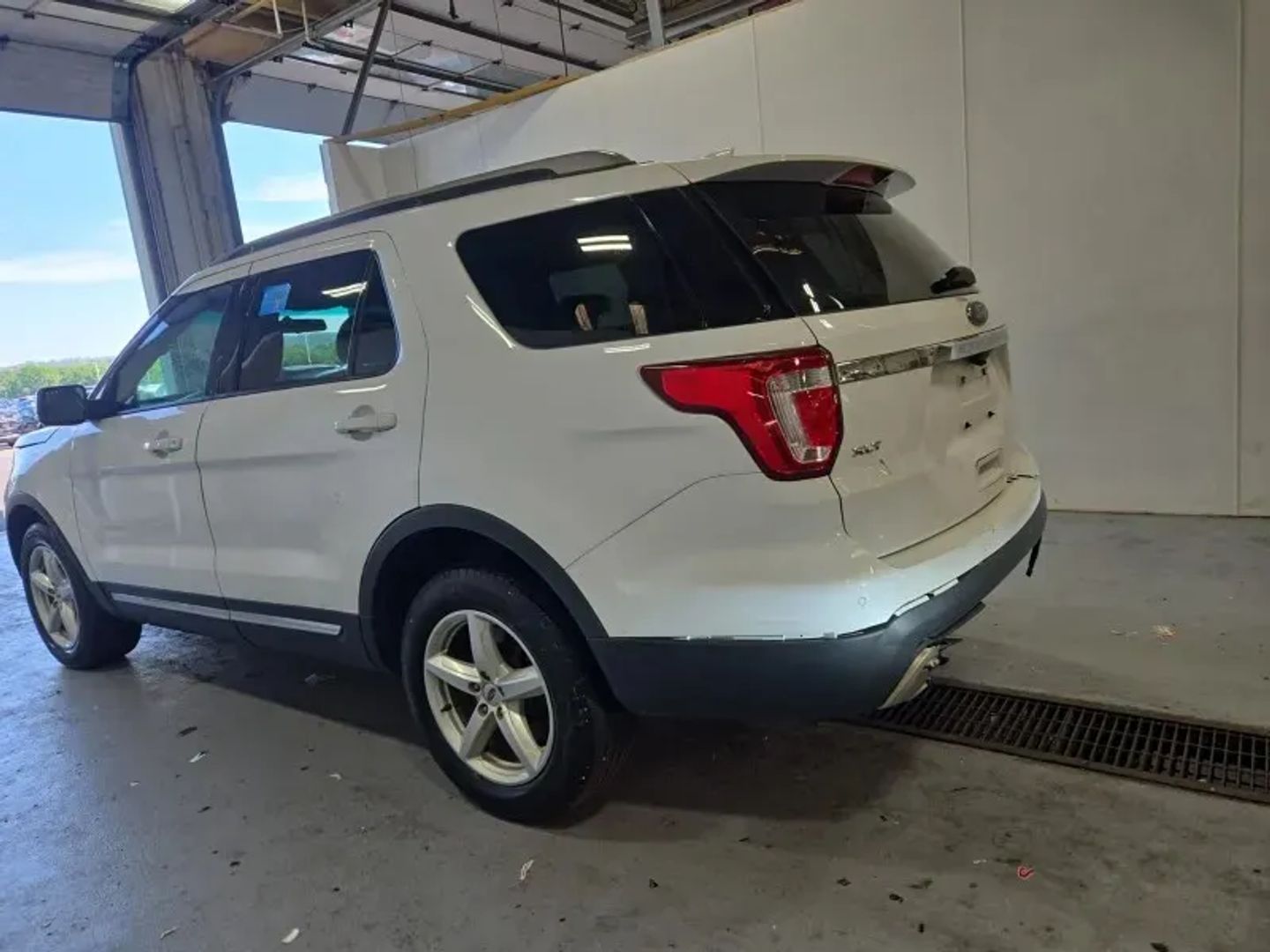 ford explorer 2017 1FM5K8D80HGB60375 image ford explorer 2017 1FM5K8D80HGB60375 image