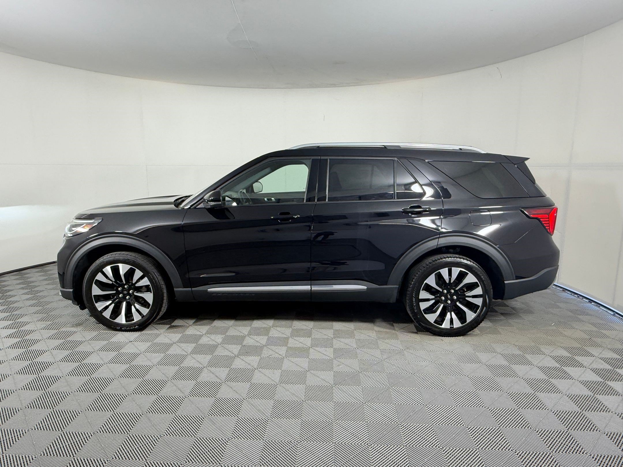 ford explorer 2025 1FMUK8HH0SGB61460 image ford explorer 2025 1FMUK8HH0SGB61460 image