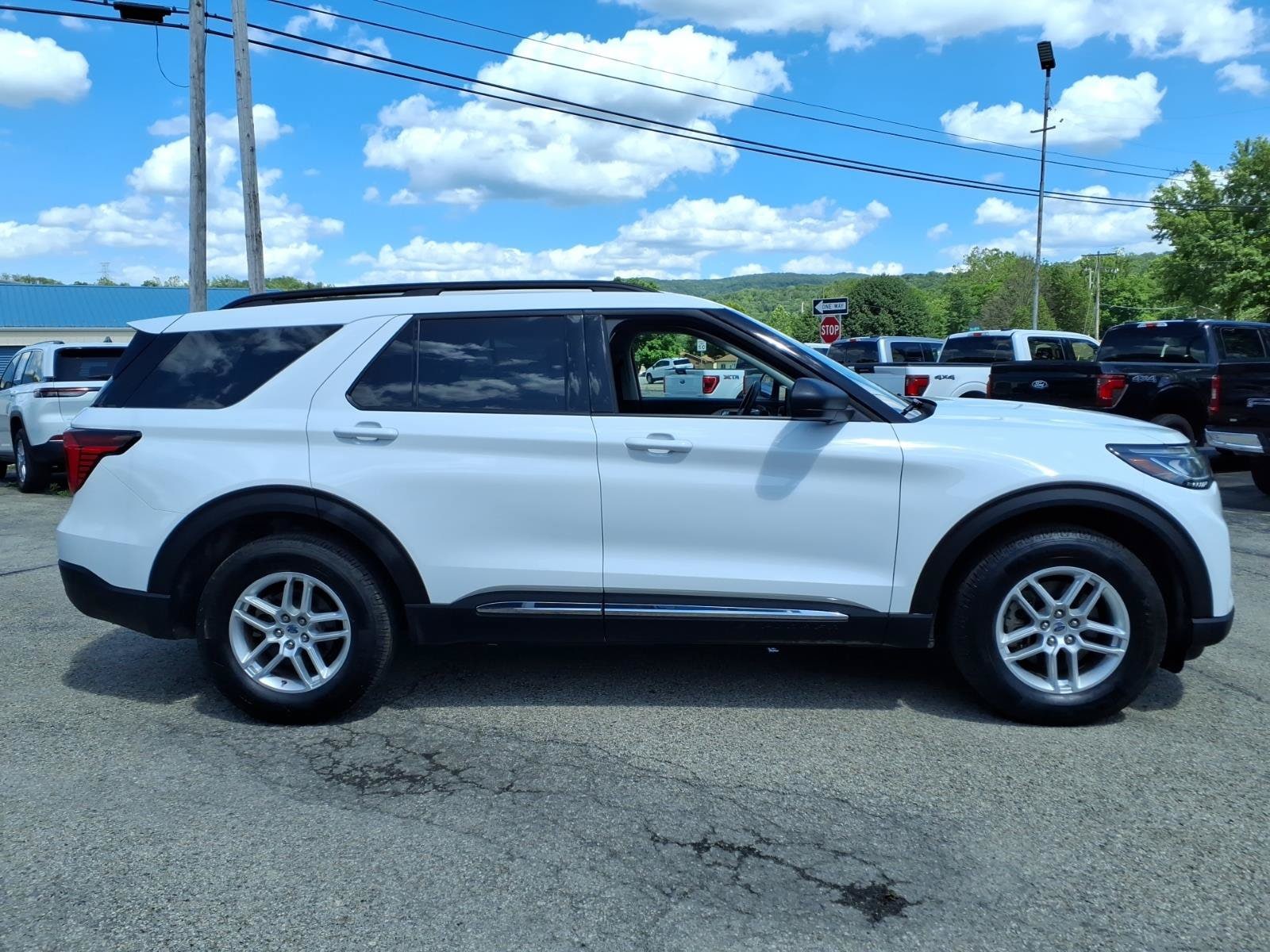 ford explorer 2025 1FMUK8DH3SGB52161 image ford explorer 2025 1FMUK8DH3SGB52161 image