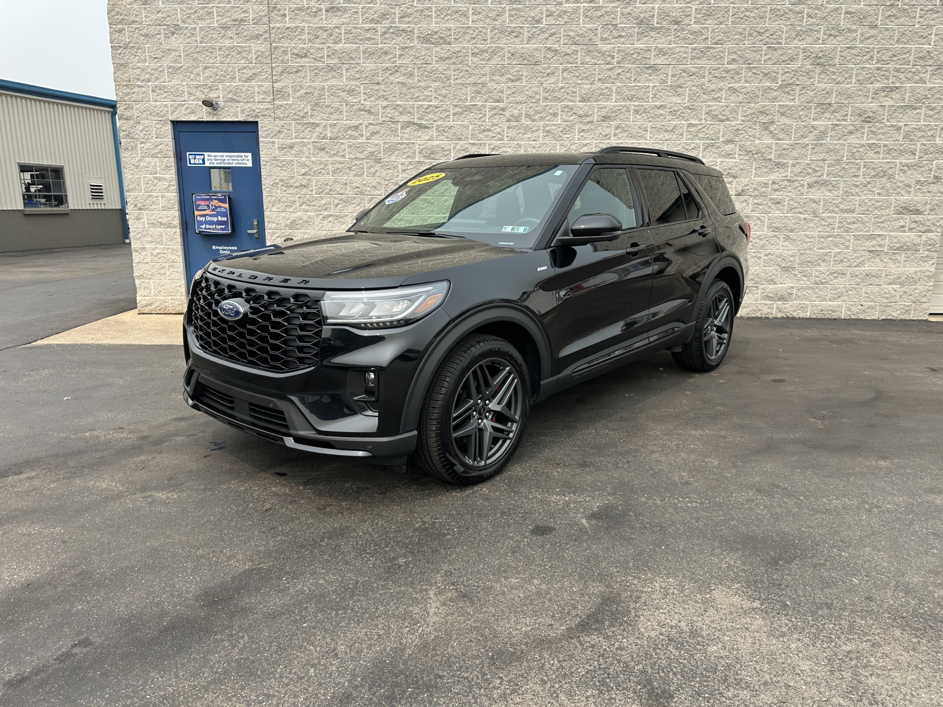 ford explorer 2025 1FMUK8KH5SGA76851 image ford explorer 2025 1FMUK8KH5SGA76851 image