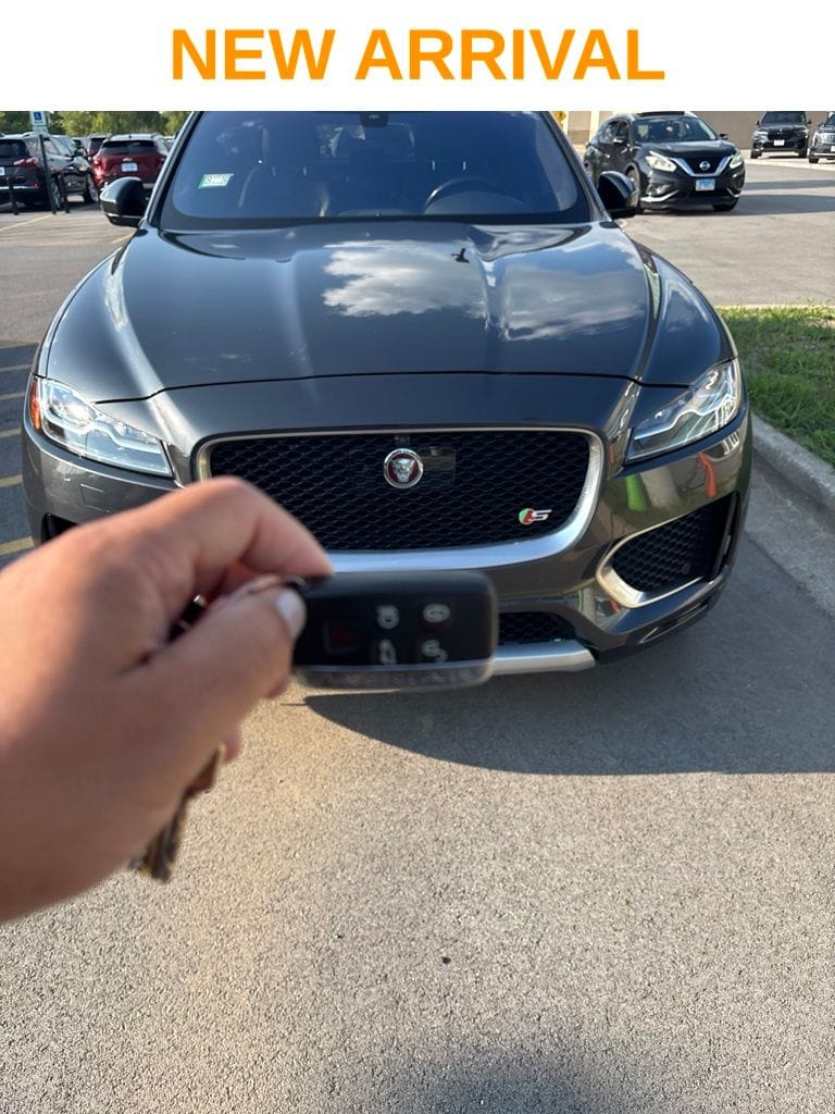 jaguar f-pace 2019 SADCM2FV7KA600001 image jaguar f-pace 2019 SADCM2FV7KA600001 image