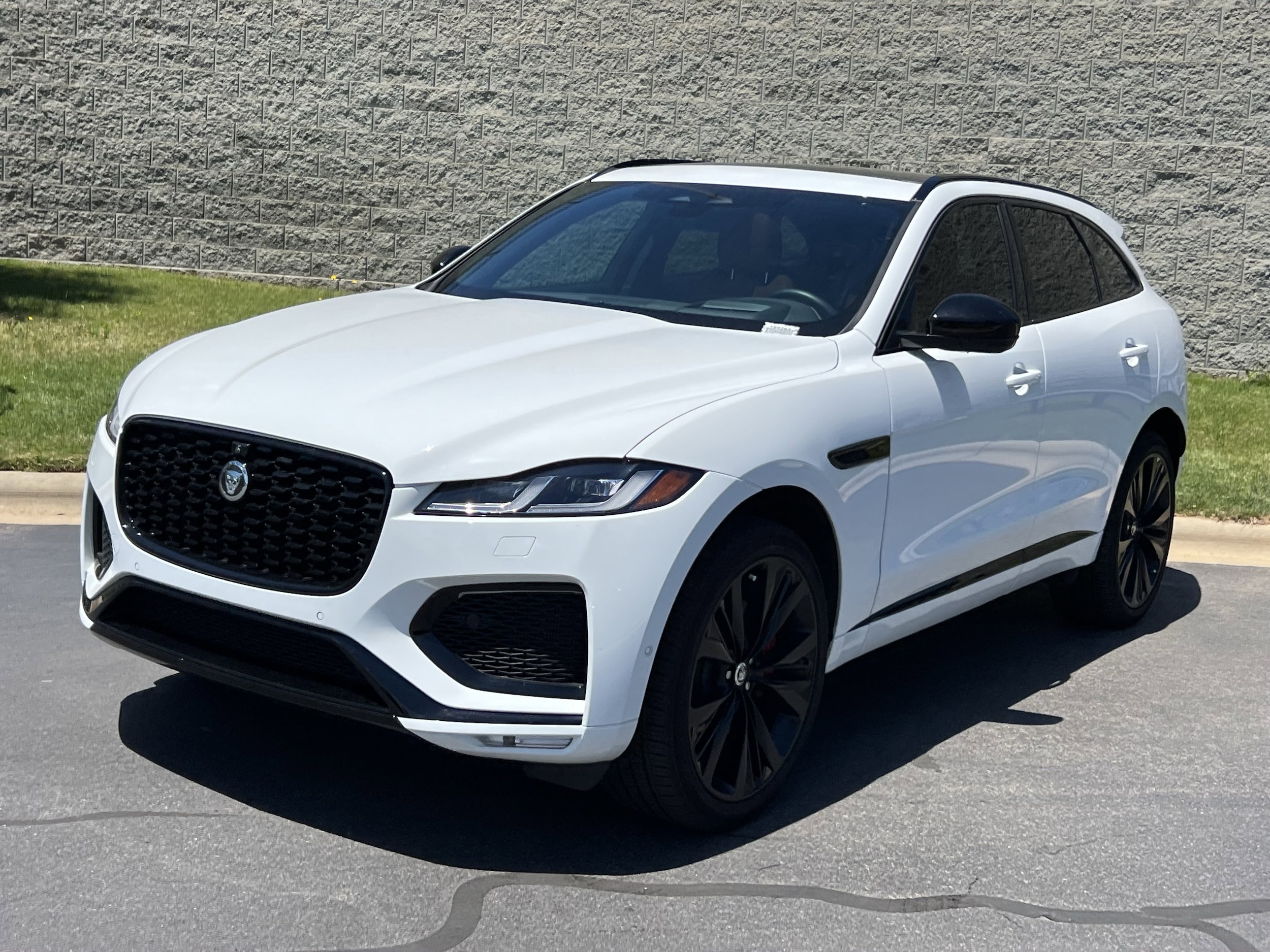 jaguar f-pace 2026 SADCT2FU6TA756283 image jaguar f-pace 2026 SADCT2FU6TA756283 image