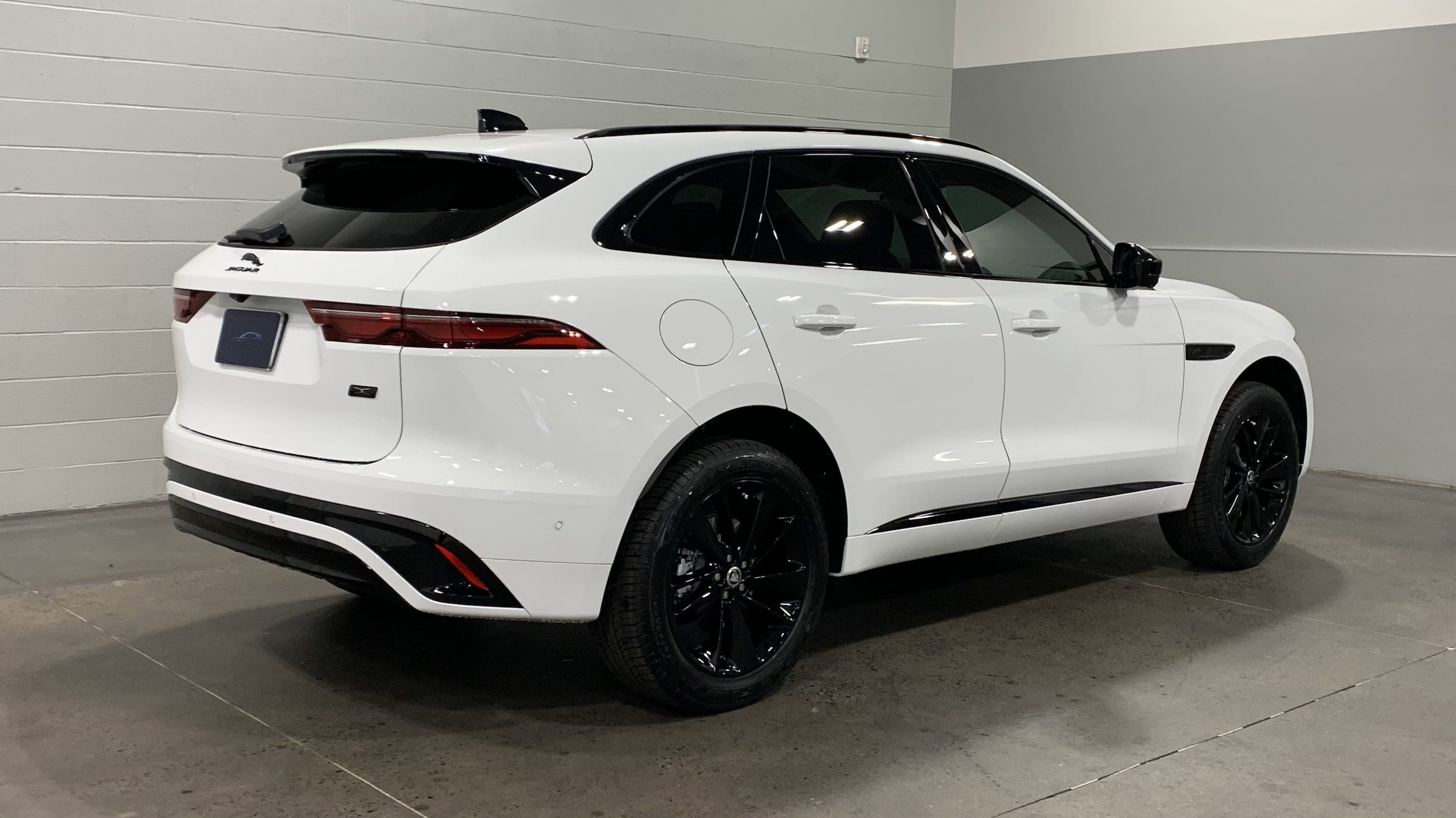 jaguar f-pace 2026 SADCT2EX5TA756836 image jaguar f-pace 2026 SADCT2EX5TA756836 image