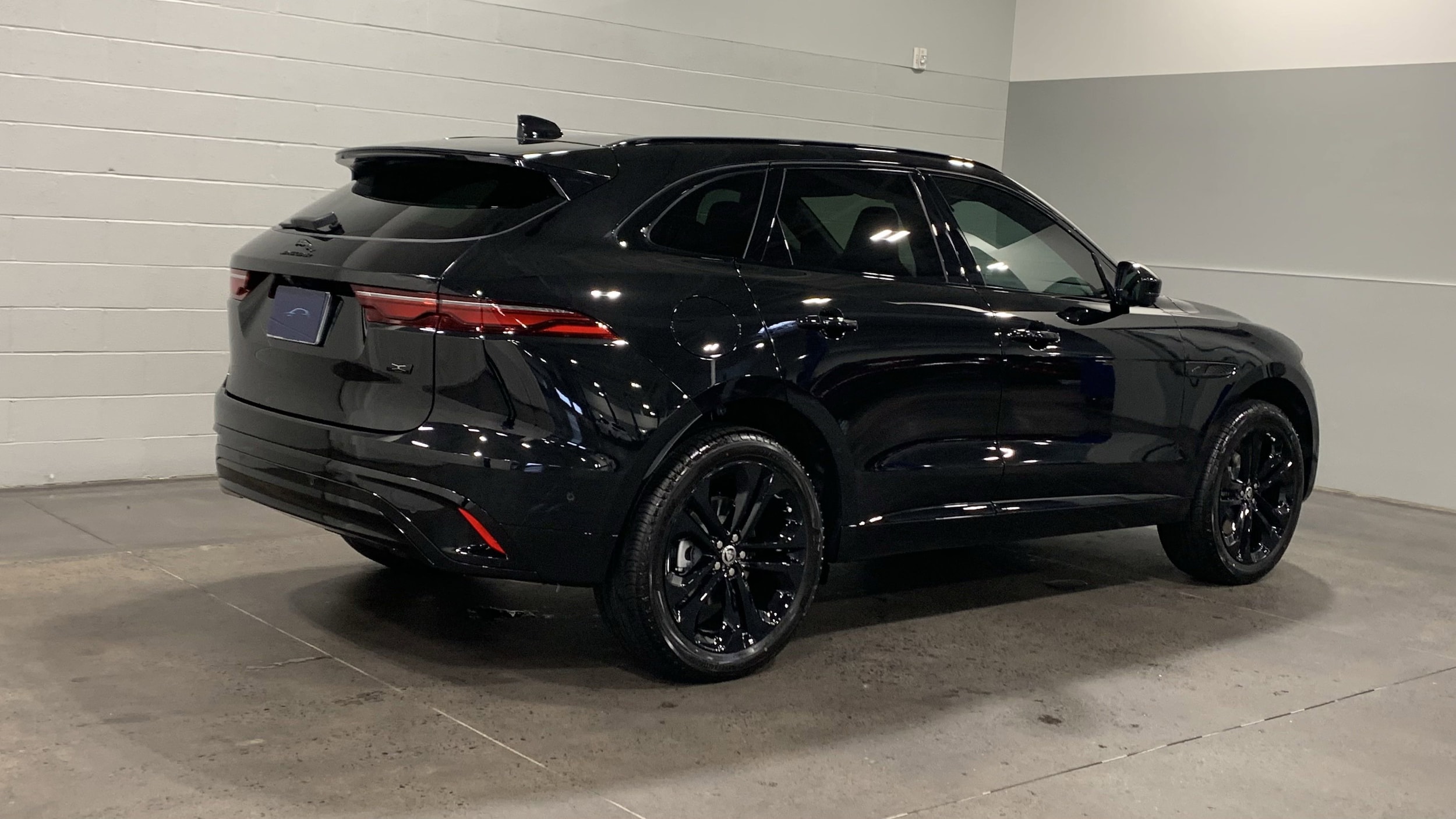 jaguar f-pace 2026 SADCT2EX1TA759930 image jaguar f-pace 2026 SADCT2EX1TA759930 image