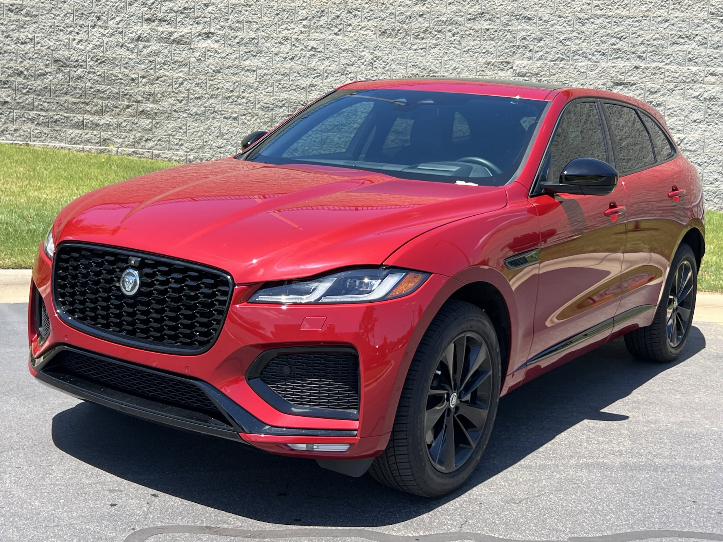 jaguar f-pace 2026 SADCT2EX3TA757869 image jaguar f-pace 2026 SADCT2EX3TA757869 image