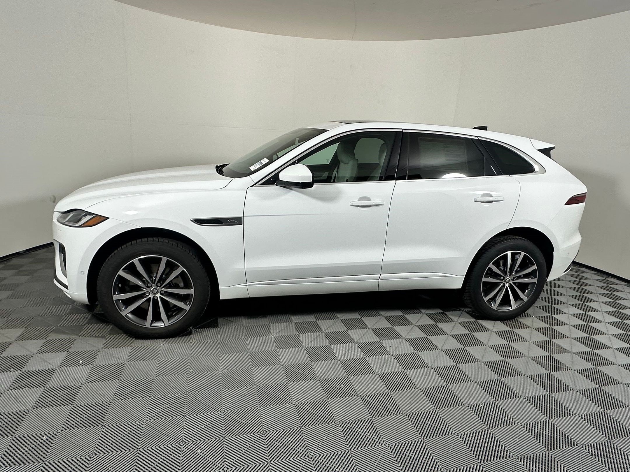 jaguar f-pace 2026 SADCT2EXXTA759666 image jaguar f-pace 2026 SADCT2EXXTA759666 image