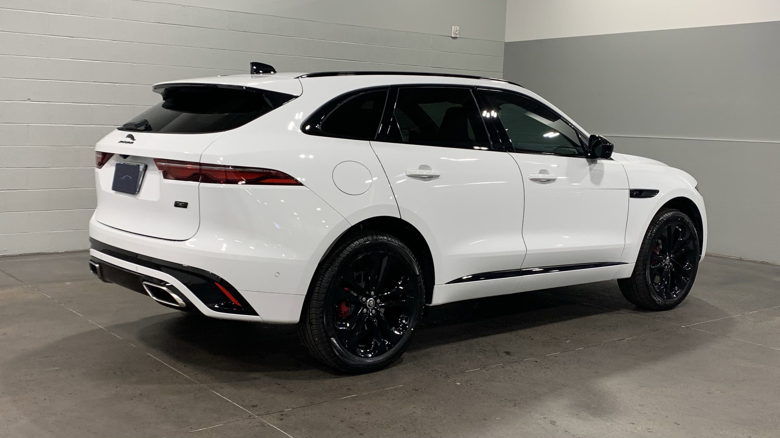 jaguar f-pace 2026 SADCT2FU4TA757321 image jaguar f-pace 2026 SADCT2FU4TA757321 image