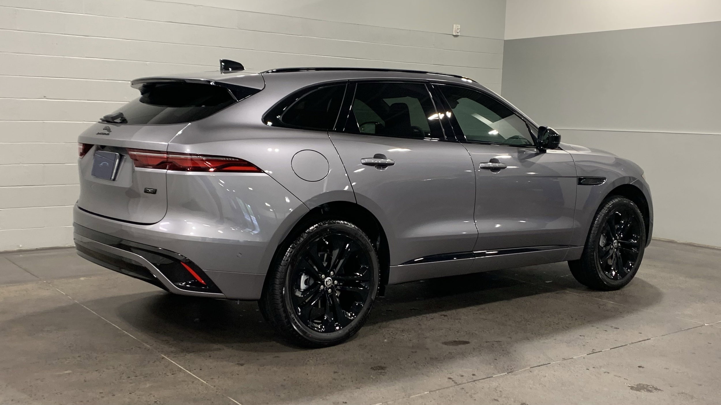 jaguar f-pace 2026 SADCT2EX8TA759455 image jaguar f-pace 2026 SADCT2EX8TA759455 image