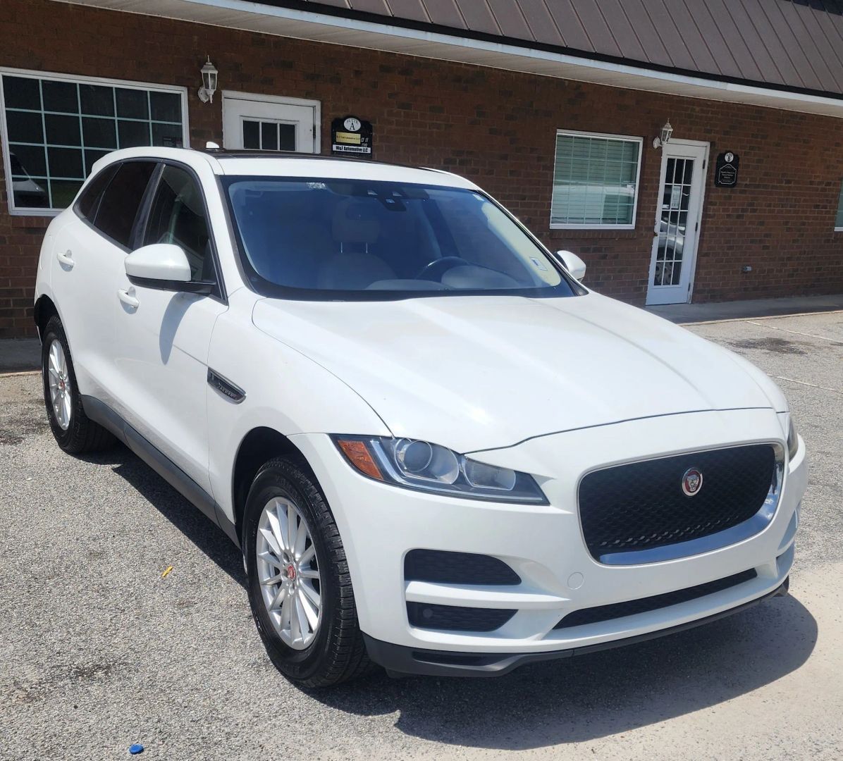 jaguar f-pace 2017 SADCS2BV5HA090848 image jaguar f-pace 2017 SADCS2BV5HA090848 image