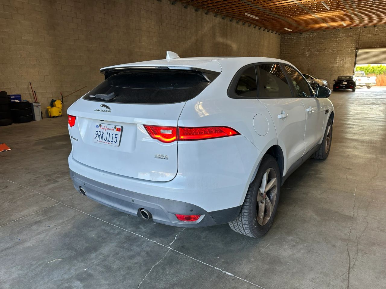 jaguar f-pace 2017 SADCJ2BV7HA073679 image jaguar f-pace 2017 SADCJ2BV7HA073679 image