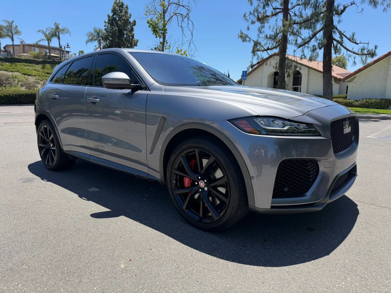 jaguar f-pace 2020 SADCZ2EE6LA662445 image