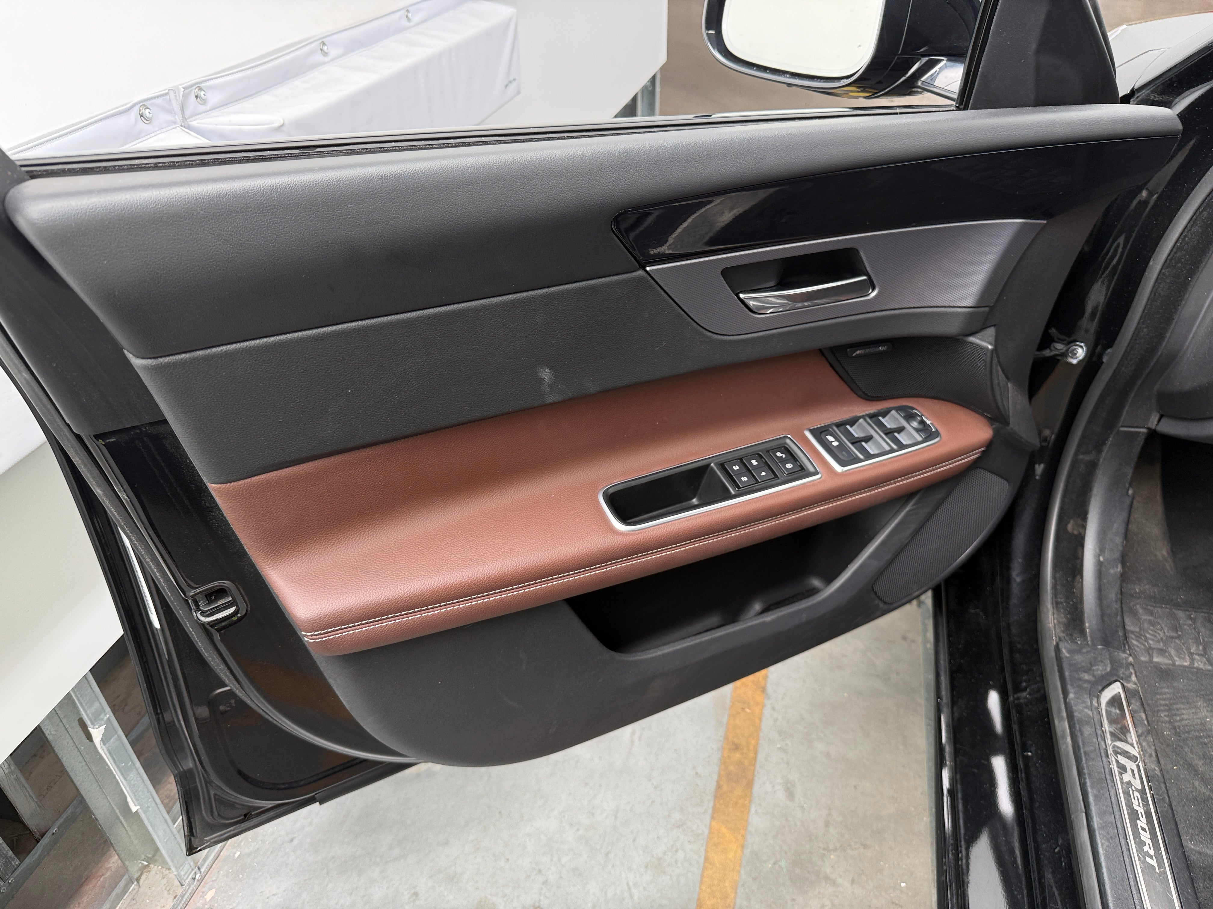 jaguar xf 2016 SAJBF4BVXGCY02959 image jaguar xf 2016 SAJBF4BVXGCY02959 image
