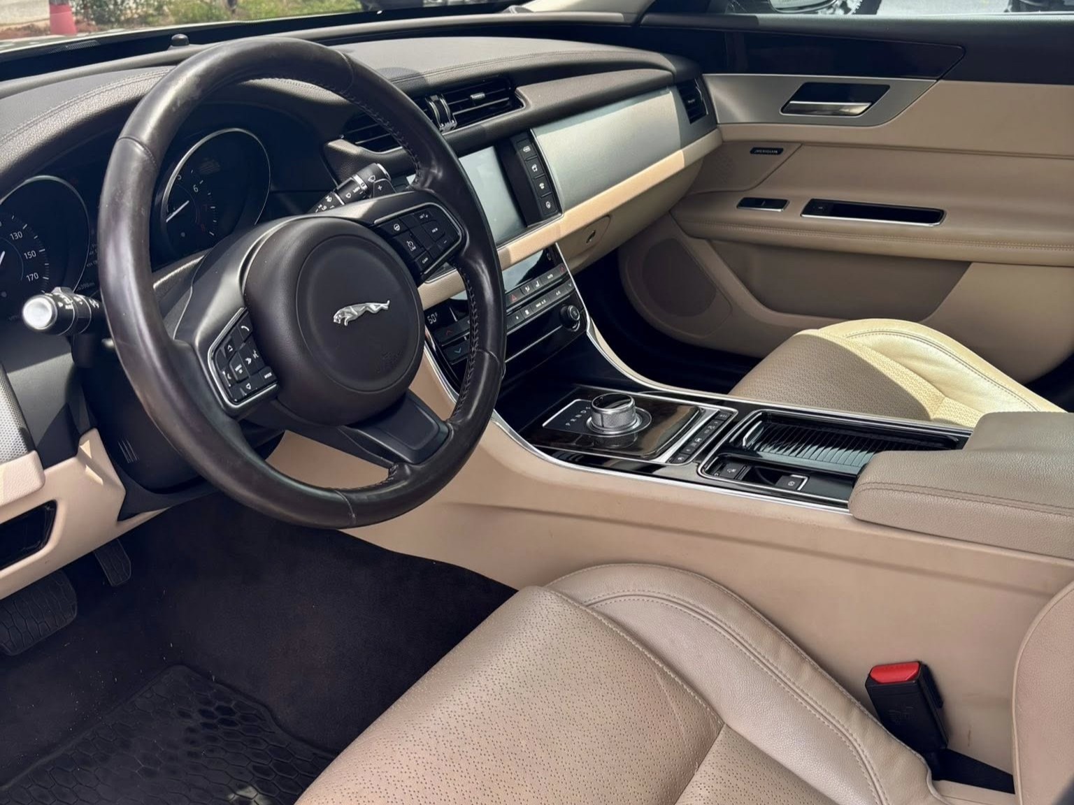 jaguar xf 2016 SAJBK4BV5GCY16022 image jaguar xf 2016 SAJBK4BV5GCY16022 image