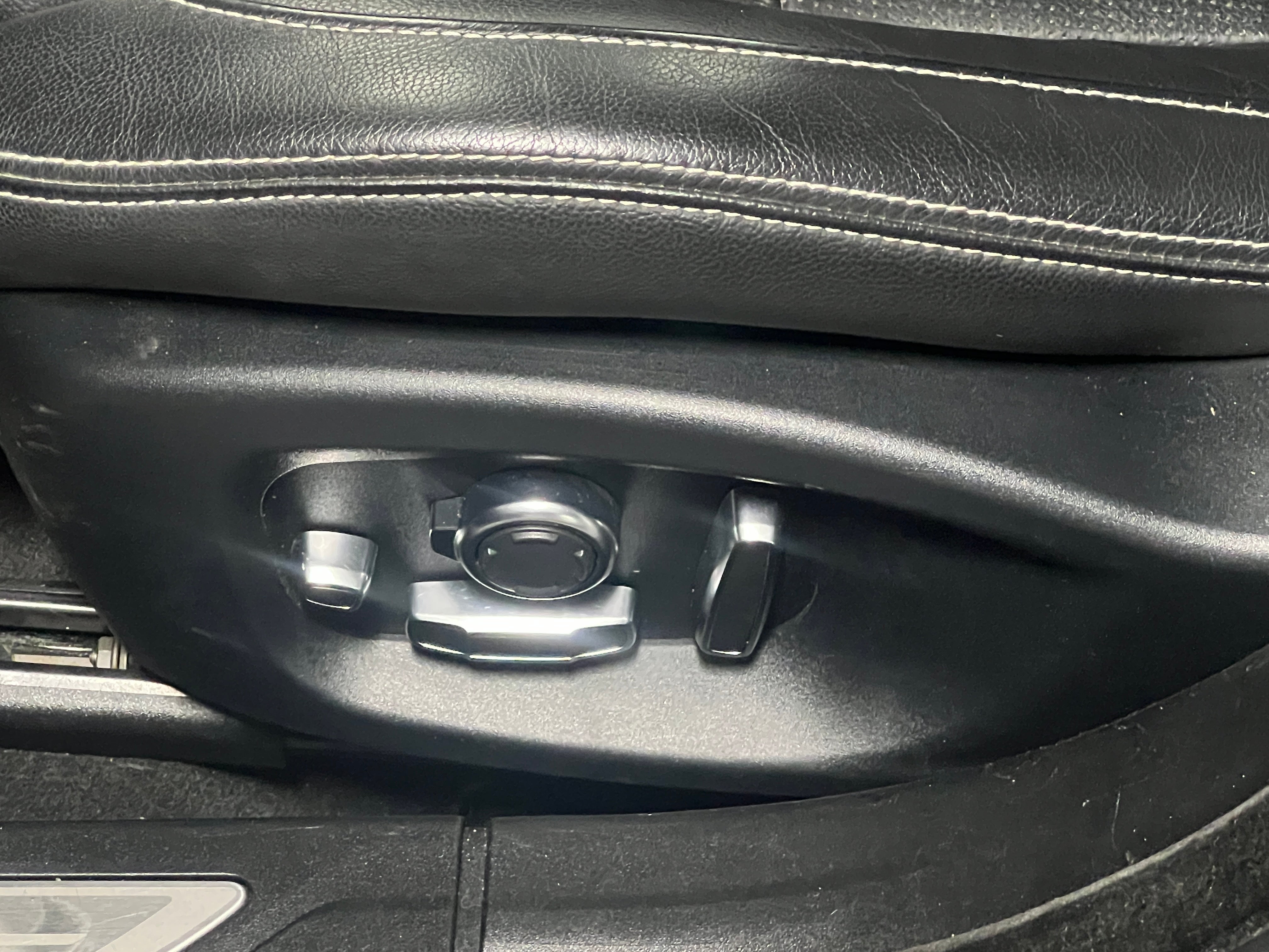jaguar xf 2018 SAJBP2FV6JCY64345 image jaguar xf 2018 SAJBP2FV6JCY64345 image